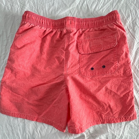 Vineyard Vines - preppy Swim Trunks - Pink- M (12-14) NWT - Picture 3 of 7